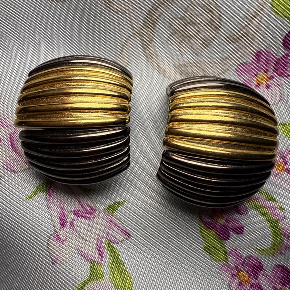 Givenchy Gold and Black Ribbed Earrings - Picture 2 of 6